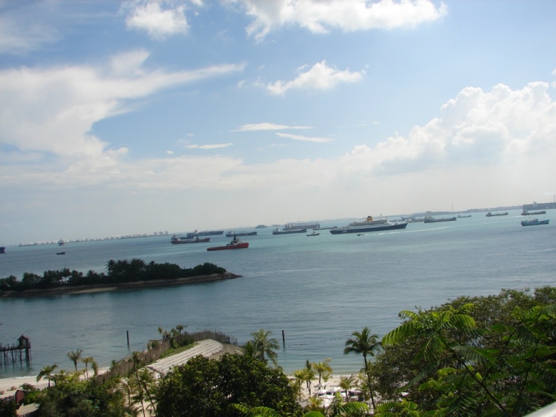 2008/03(March)/AroundTheWorld/1st 4 Stops/800x600_5 Singapore Harbor busiest in world.jpg